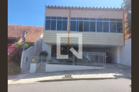 Casa à venda com 4 quartos, 84m² em São Francisco, Niterói