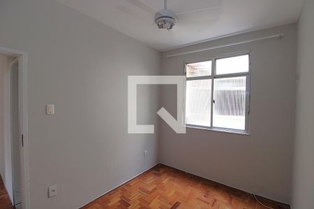 Quarto 2 de apartamento para alugar com 2 quartos, 50m² em Del Castilho, Rio de Janeiro