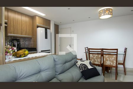 Sala de apartamento à venda com 2 quartos, 61m² em Vila Graciosa, São Paulo