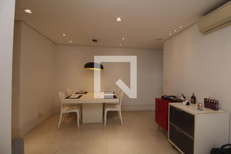 Sala de TV de apartamento à venda com 2 quartos, 63m² em Vila Esperança, São Paulo