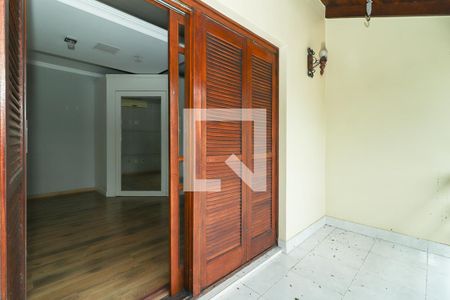 Varanda Quarto Suíte 1 de casa para alugar com 5 quartos, 500m² em Vila Ipiranga, Porto Alegre