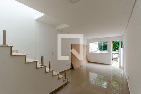 Sala de casa à venda com 2 quartos, 127m² em Piqueri, São Paulo