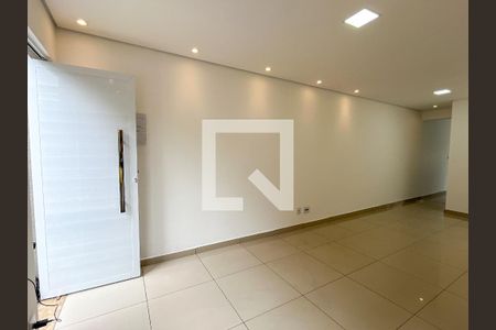 Sala de casa à venda com 2 quartos, 127m² em Piqueri, São Paulo