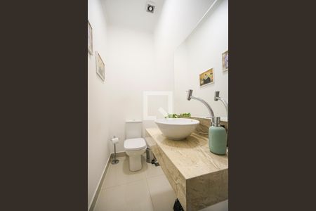 Lavabo de casa à venda com 2 quartos, 130m² em Vila Carlos de Campos, São Paulo