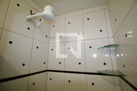 Banheiro de casa para alugar com 1 quarto, 45m² em Boca do Rio, Salvador