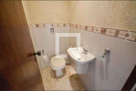 Lavabo de apartamento para alugar com 4 quartos, 130m² em Tijuca, Rio de Janeiro