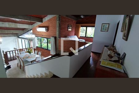 Sala  de casa à venda com 3 quartos, 245m² em Vila Suzana, São Paulo