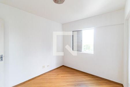 Quarto 01 de apartamento à venda com 3 quartos, 69m² em Jardim Pinheiros, São Paulo