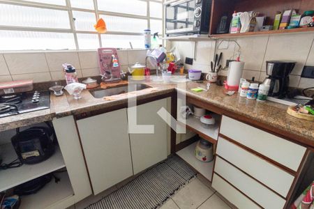 Casa à venda com 600m², 2 quartos e 6 vagas Casa à venda com 600m², 2 quartos e 6 vagasCozinha - Armários