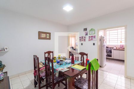 Casa à venda com 600m², 2 quartos e 6 vagas Casa à venda com 600m², 2 quartos e 6 vagasCopa