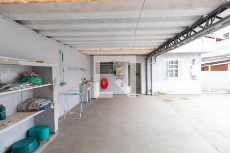 Casa à venda com 600m², 2 quartos e 6 vagas Casa à venda com 600m², 2 quartos e 6 vagasLavanderia