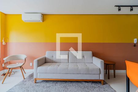 Sala/Quarto de kitnet/studio para alugar com 1 quarto, 48m² em Partenon, Porto Alegre