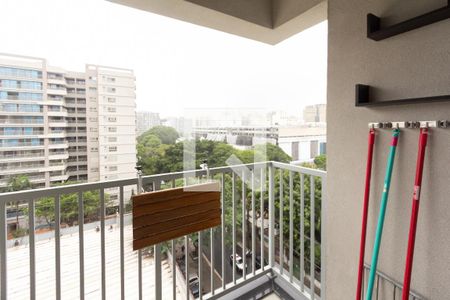 Varanda de kitnet/studio à venda com 1 quarto, 22m² em Indianópolis, São Paulo