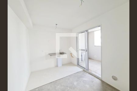 Sala e Cozinha integrada de apartamento à venda com 2 quartos, 43m² em Vila das Bandeiras, Guarulhos