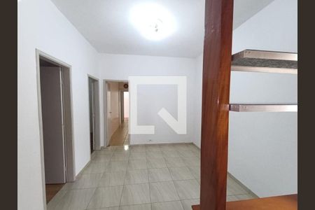 Casa à venda com 3 quartos, 166m² em Piraporinha, Diadema