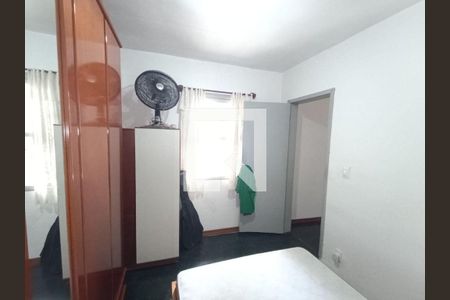 Casa à venda com 3 quartos, 166m² em Piraporinha, Diadema