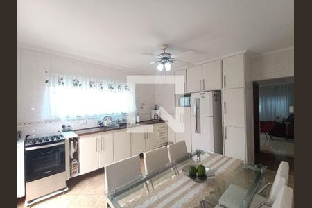 Casa à venda com 3 quartos, 147m² em Vila Alzira, Santo André