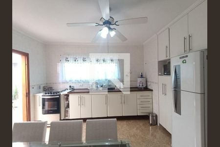 Casa à venda com 3 quartos, 147m² em Vila Alzira, Santo André