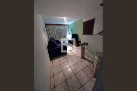 Casa à venda com 3 quartos, 65m² em Alves Dias, São Bernardo do Campo