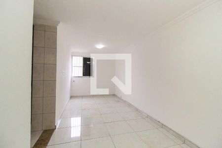 Sala de apartamento para alugar com 2 quartos, 56m² em Itaquera, São Paulo