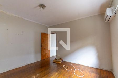 Suíte 1 de casa para alugar com 2 quartos, 150m² em Penha de França, São Paulo