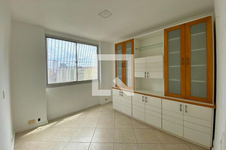 Quarto 1 de apartamento à venda com 4 quartos, 223m² em Botafogo, Rio de Janeiro