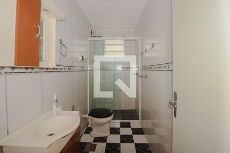 Banheiro de apartamento para alugar com 1 quarto, 55m² em Vila Ipiranga, Porto Alegre