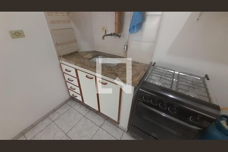 Cozinha de apartamento para alugar com 0 quarto, 30m² em Cidade Ocian, Praia Grande