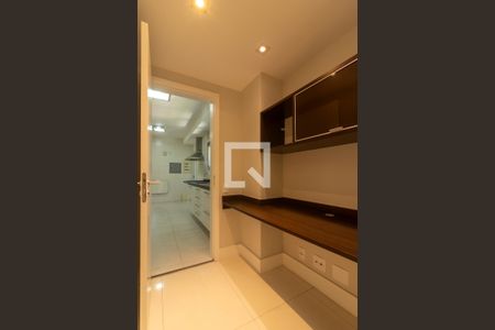 Sala de apartamento para alugar com 5 quartos, 255m² em Vila Andrade, São Paulo