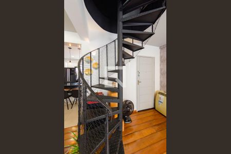 Escada de apartamento à venda com 3 quartos, 180m² em Alto Barroca, Belo Horizonte