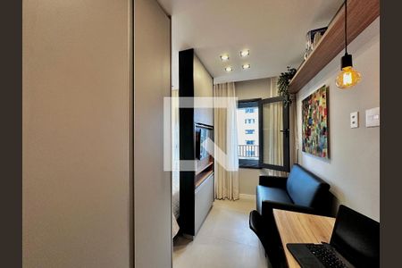 Sala  de kitnet/studio para alugar com 1 quarto, 25m² em Campo Belo, São Paulo