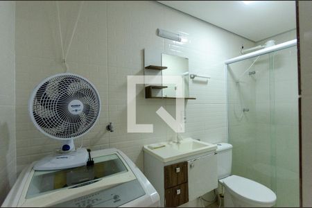 Banheiro do Quarto 1 de kitnet/studio para alugar com 1 quarto, 23m² em Jardim Peri, São Paulo