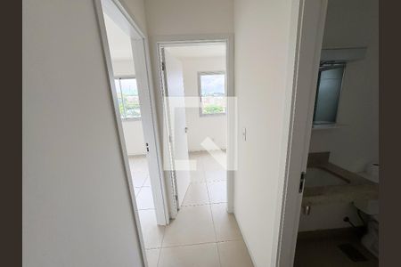 Corredor  de apartamento para alugar com 2 quartos, 52m² em Jardim Riacho das Pedras, Contagem