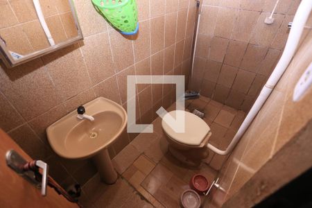 Banheiro de casa para alugar com 2 quartos, 48m² em Qr 429, Brasília