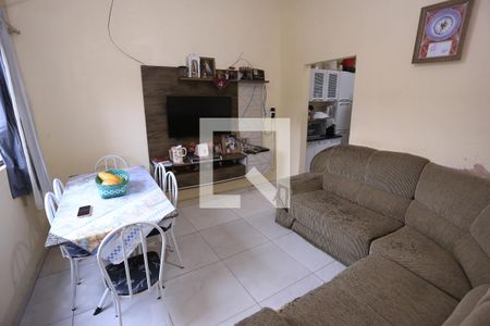 Sala de casa para alugar com 2 quartos, 48m² em Qr 429, Brasília