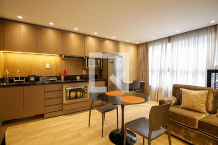 Sala e Cozinha de apartamento para alugar com 1 quarto, 34m² em Pinheiros, São Paulo