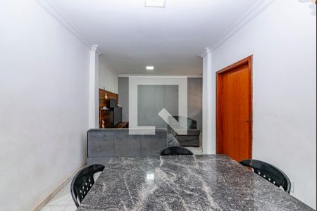 Sala de casa à venda com 4 quartos, 360m² em Nova Suíça, Belo Horizonte