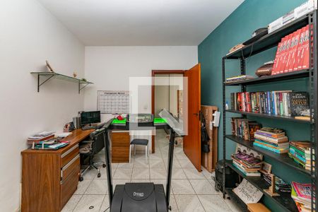 Escritório de casa à venda com 4 quartos, 360m² em Nova Suíça, Belo Horizonte