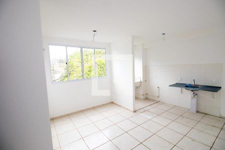 Sala de apartamento para alugar com 2 quartos, 47m² em Vargem Grande, Rio de Janeiro