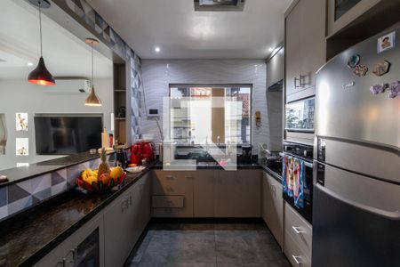 Sala e Cozinha de casa para alugar com 4 quartos, 250m² em Parque Guarani, São Paulo