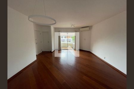 Sala de apartamento à venda com 4 quartos, 132m² em Vila Madalena, São Paulo