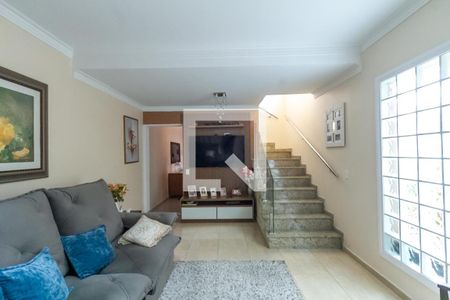 Casa à venda com 204m², 3 quartos e 2 vagasSala