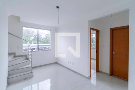 Sala de apartamento à venda com 2 quartos, 120m² em Piratininga, Belo Horizonte