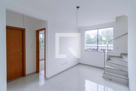 Sala de apartamento à venda com 2 quartos, 120m² em Piratininga, Belo Horizonte