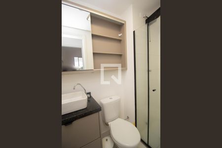 Banheiro de apartamento para alugar com 2 quartos, 33m² em Piqueri, São Paulo