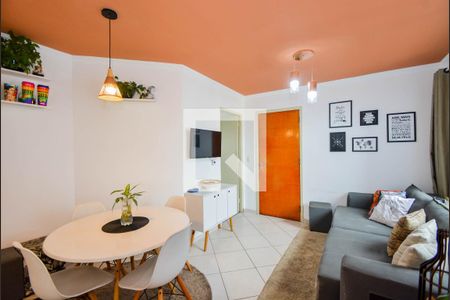 Sala de apartamento à venda com 3 quartos, 57m² em Jardim Santa Clara, Guarulhos