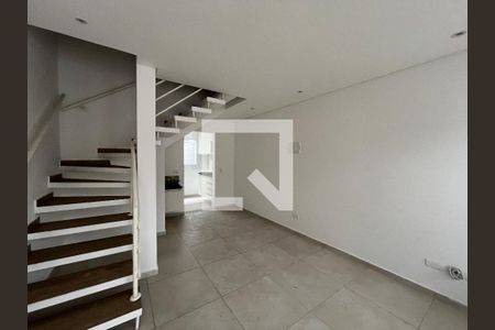 Sala de casa de condomínio para alugar com 2 quartos, 68m² em Vila Urupes, Suzano