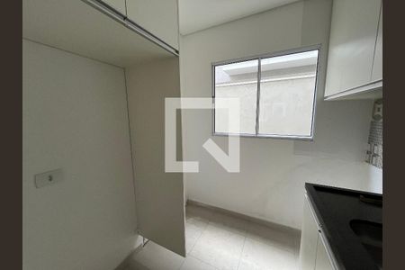 Cozinha de casa de condomínio para alugar com 2 quartos, 68m² em Vila Urupes, Suzano