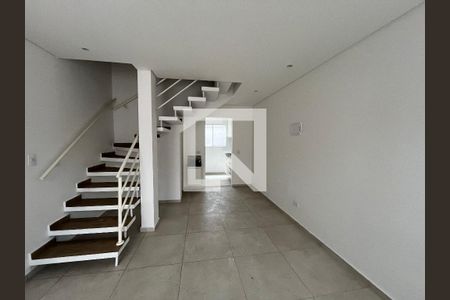 Sala de casa de condomínio para alugar com 2 quartos, 68m² em Vila Urupes, Suzano