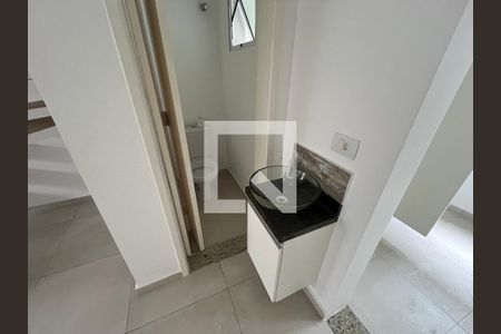 Lavabo de casa de condomínio para alugar com 2 quartos, 68m² em Vila Urupes, Suzano